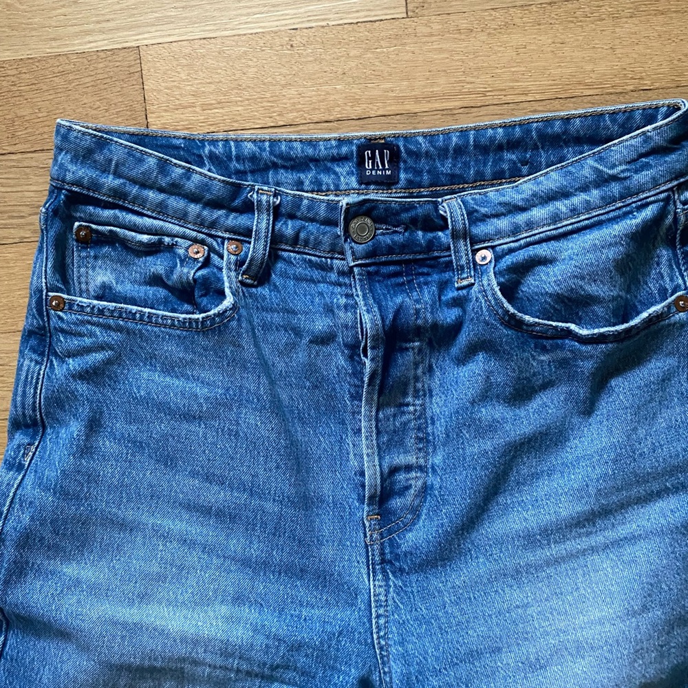GAP Curvy Cheeky Straight Jeans